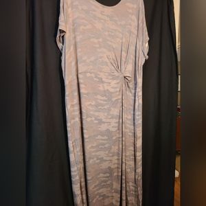 *NWT* Maurices 24/7, 2x, brown/purple camo